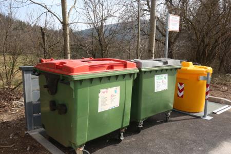 POSTAVITEV ZBIRALNIKOV ZA ODPADNO OLJE LOŠKO CERKNICA 03 FOTO LJUBO VUKELIČ